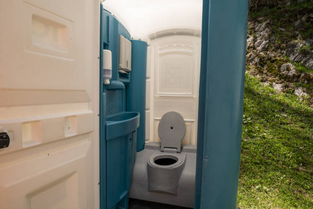 Best Portable toilet rental cost  in Edgewood, FL